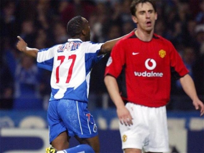 蝶泳技巧与训练方法探索 提升蝶泳速度与效率的全面指南